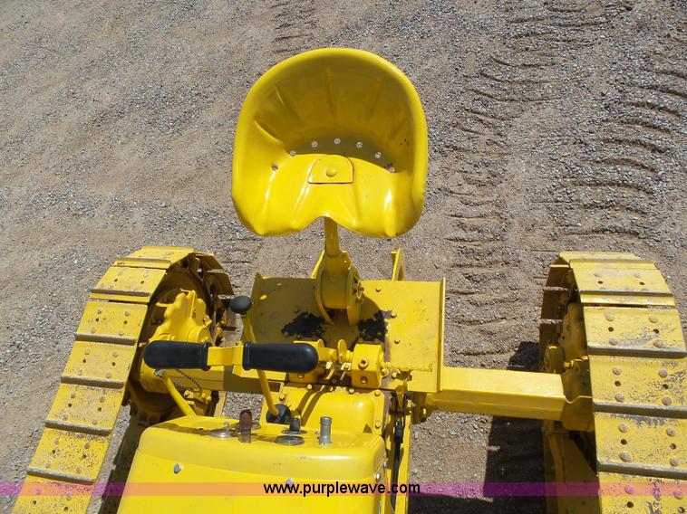 image for item AR9326 Oliver crawler tractor