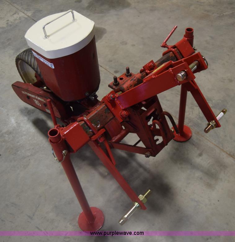 image for item BH9246 International 185 planter