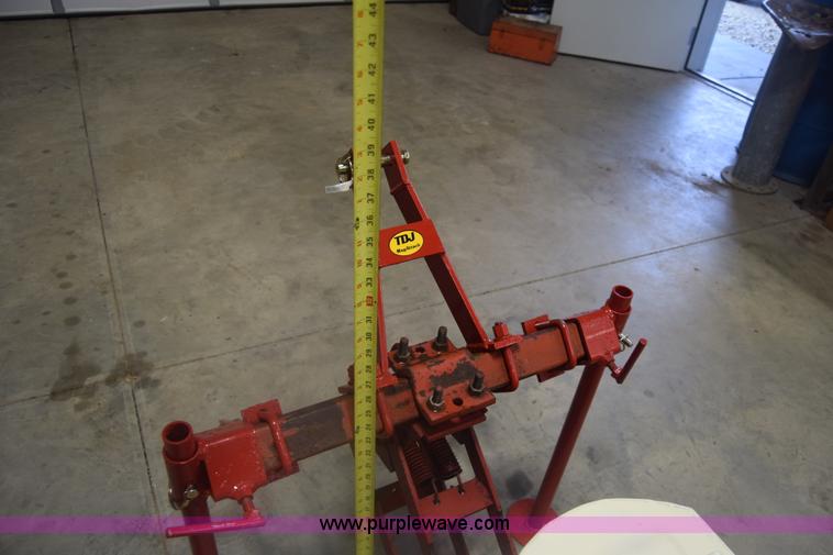 image for item BH9246 International 185 planter