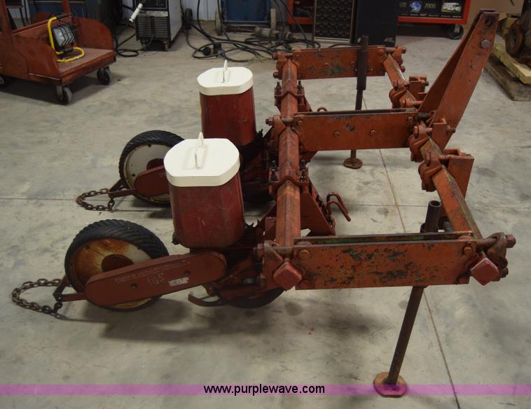 image for item BH9247 International 185 planter