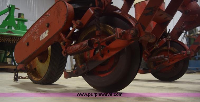 image for item BH9247 International 185 planter
