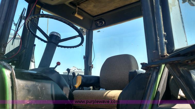 image for item BY9250 1976 John Deere 4430 tractor