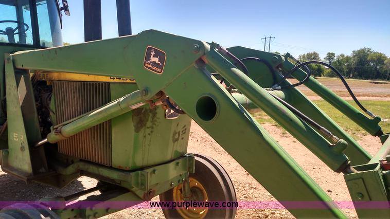 image for item BY9250 1976 John Deere 4430 tractor