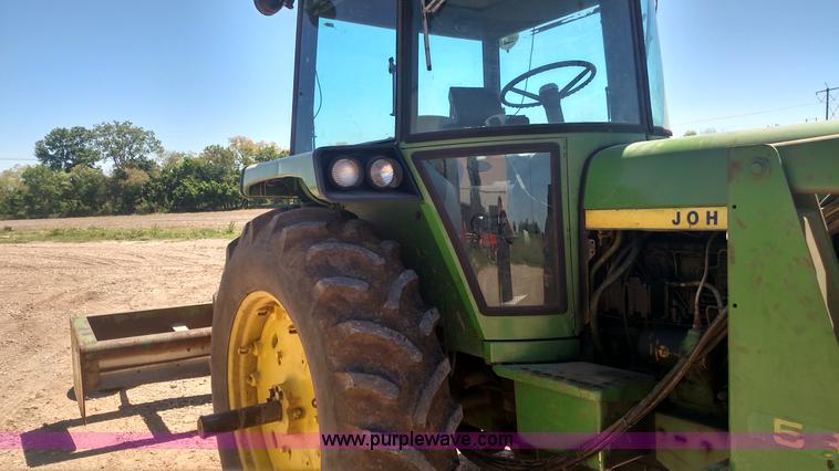 image for item BY9250 1976 John Deere 4430 tractor