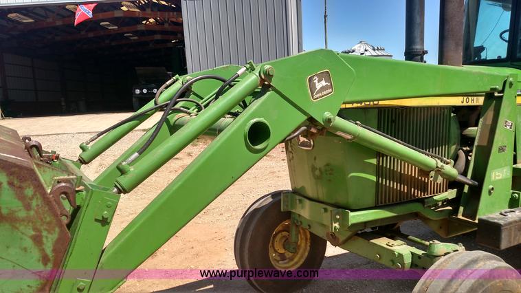 image for item BY9250 1976 John Deere 4430 tractor