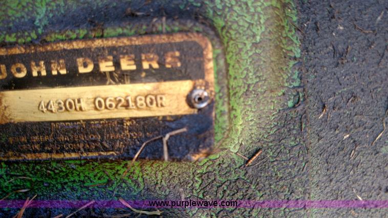 image for item BY9250 1976 John Deere 4430 tractor