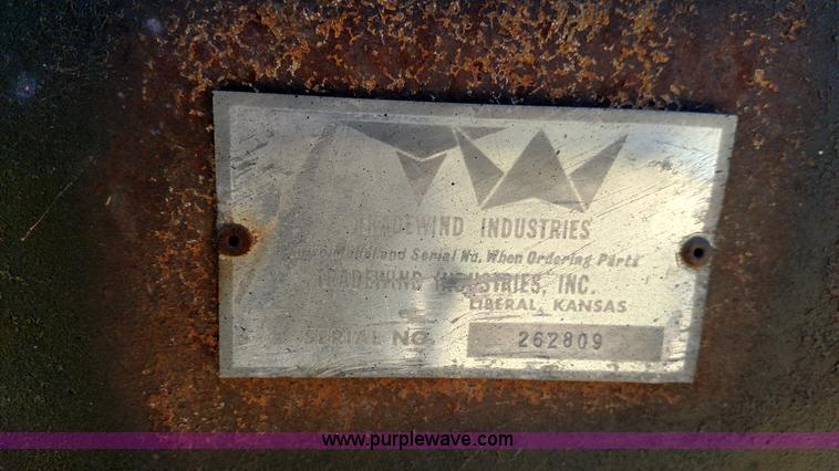 image for item BY9251 1975 Ford F600 grain truck