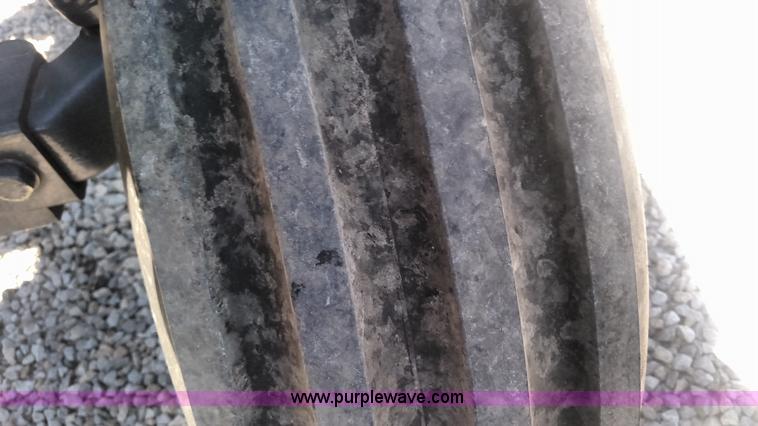 image for item BY9254 1996 Ford 7840SL tractor