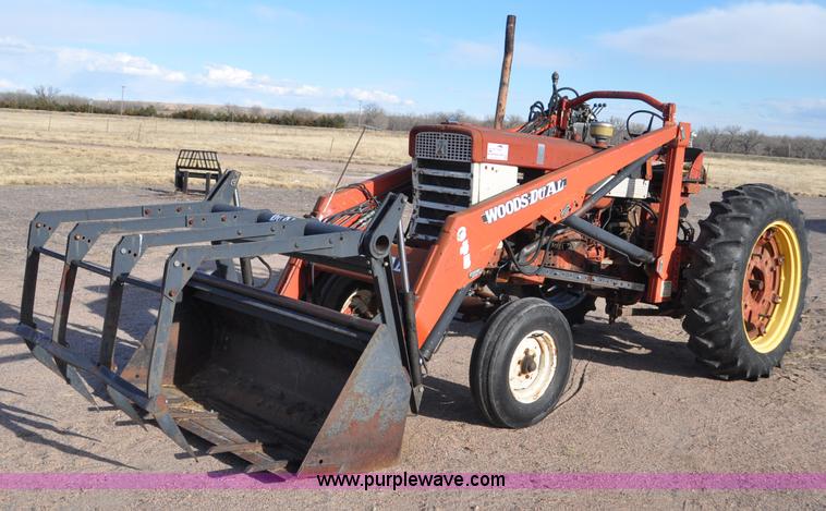 image for item G7278 1959 Farmall 460 tractor