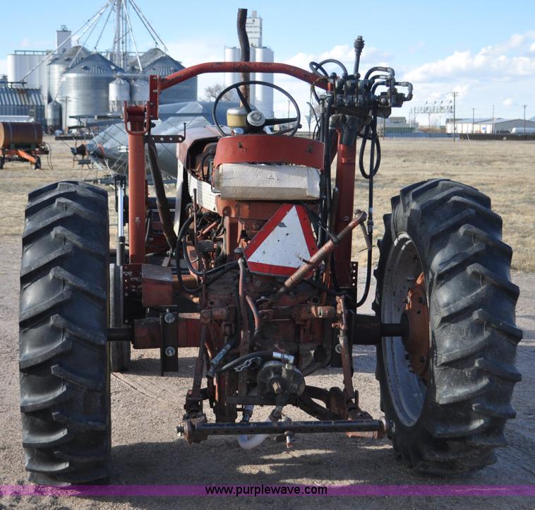image for item G7278 1959 Farmall 460 tractor