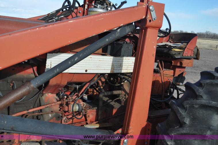 image for item G7278 1959 Farmall 460 tractor