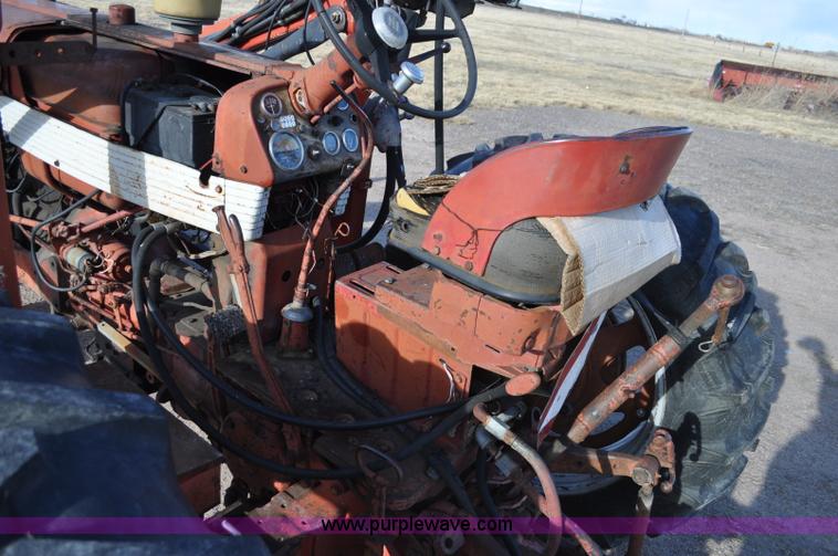 image for item G7278 1959 Farmall 460 tractor