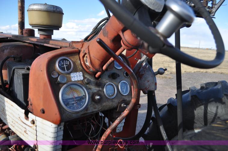 image for item G7278 1959 Farmall 460 tractor