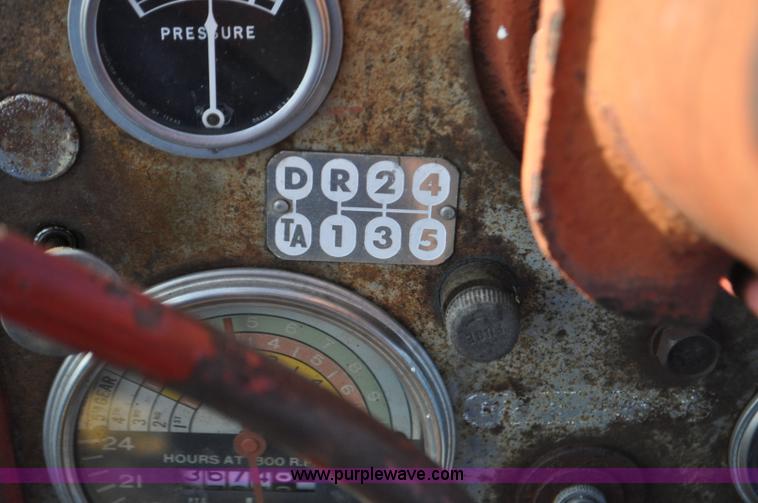 image for item G7278 1959 Farmall 460 tractor