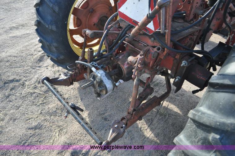 image for item G7278 1959 Farmall 460 tractor