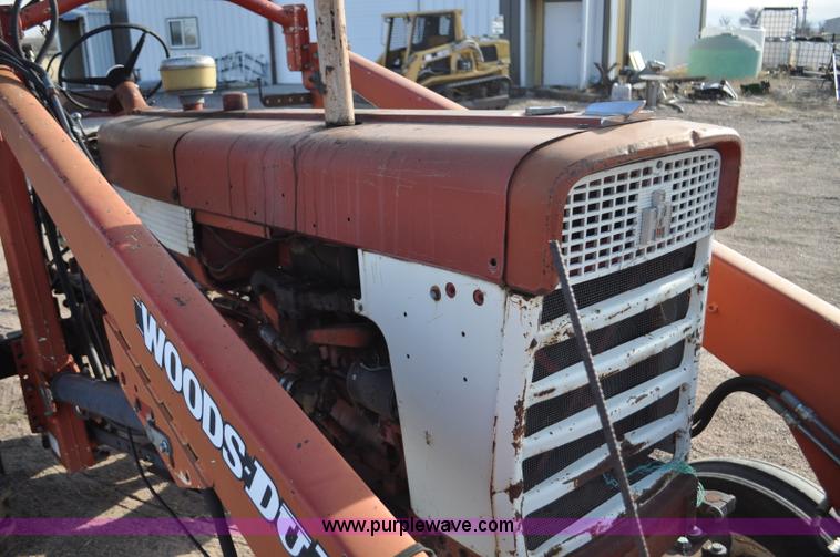 image for item G7278 1959 Farmall 460 tractor