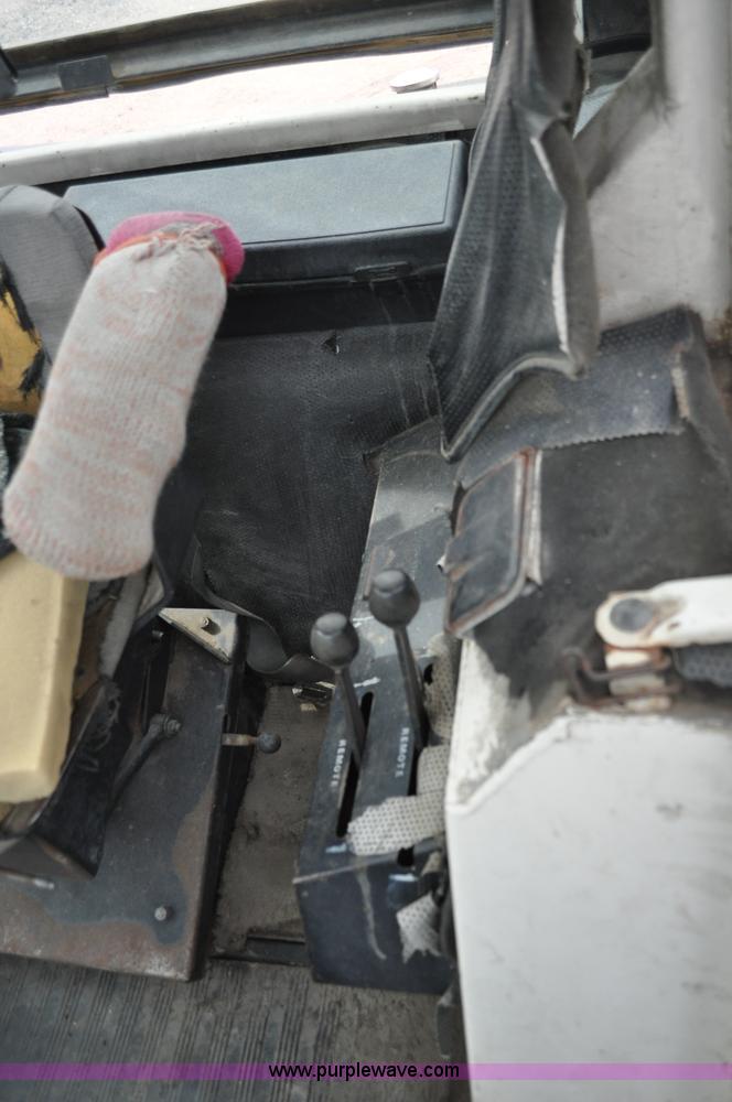 image for item G7279 1975 Case 1370 tractor