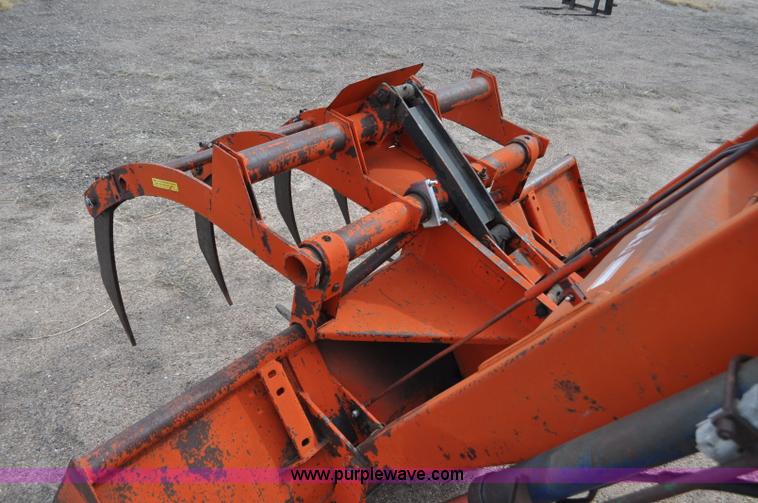 image for item G7279 1975 Case 1370 tractor