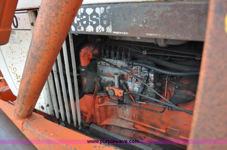 image for item G7279 1975 Case 1370 tractor