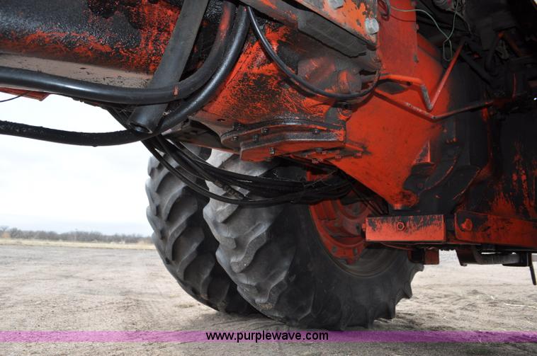 image for item G7279 1975 Case 1370 tractor