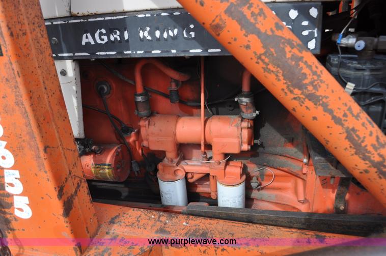 image for item G7279 1975 Case 1370 tractor