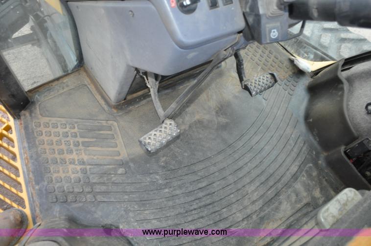 image for item G7280 1997 Caterpillar Challenger 55 tractor