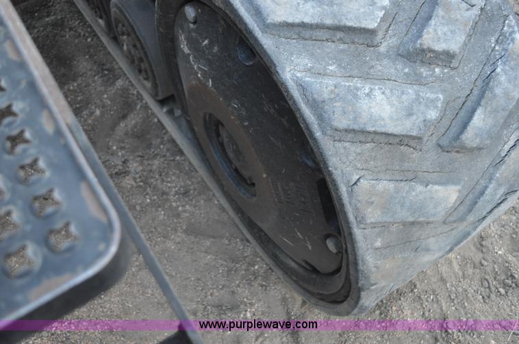 image for item G7280 1997 Caterpillar Challenger 55 tractor