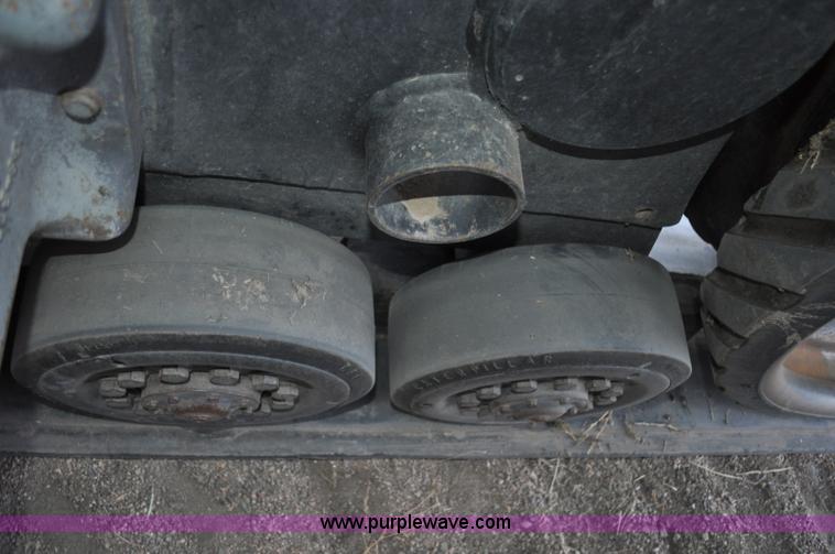 image for item G7280 1997 Caterpillar Challenger 55 tractor