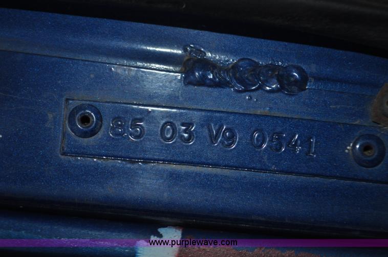 image for item G7281 1985 Volvo White GMC semi truck