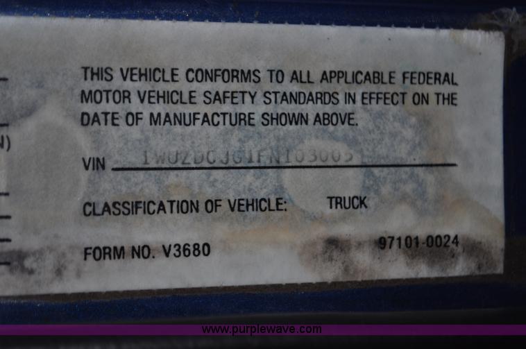 image for item G7281 1985 Volvo White GMC semi truck