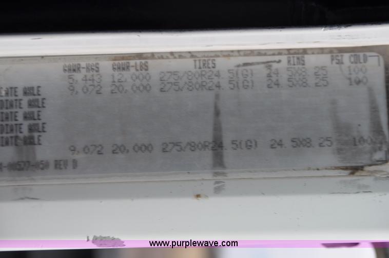 image for item G7282 1997 Freightliner FLD112 semi truck