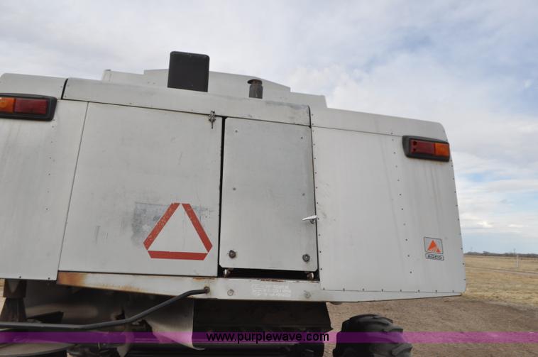 image for item G7284 2000 Gleaner R62 combine