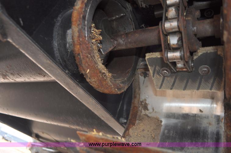 image for item G7284 2000 Gleaner R62 combine