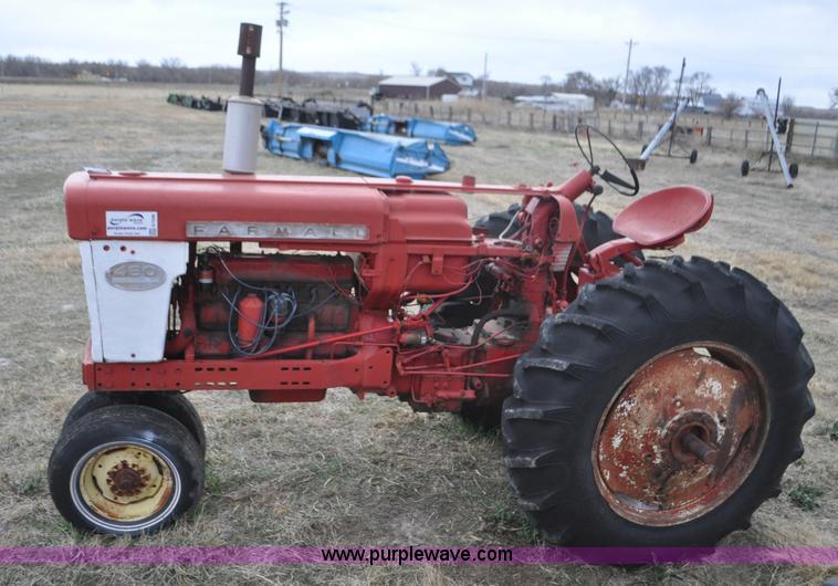 image for item G7296 1958 International 460 tractor