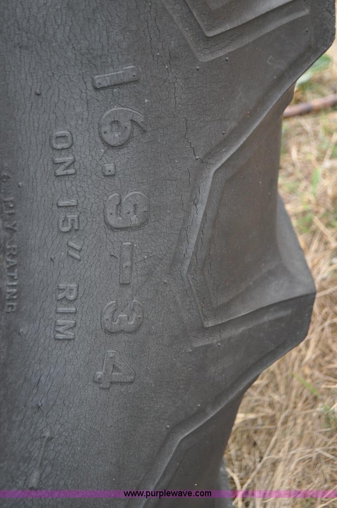 image for item G7296 1958 International 460 tractor