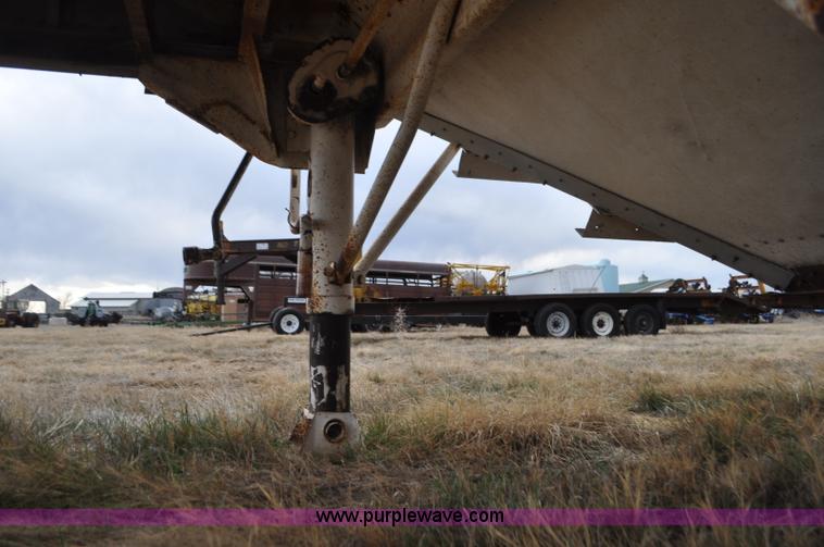 image for item G7306 1973 Timpte double hopper grain trailer