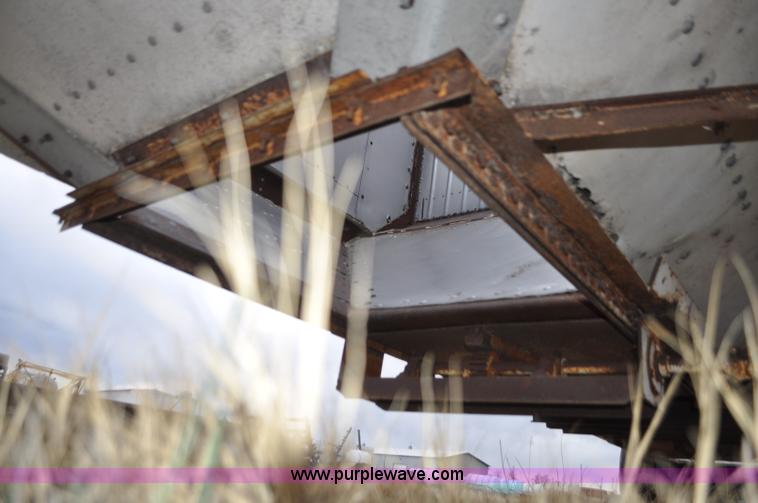 image for item G7306 1973 Timpte double hopper grain trailer