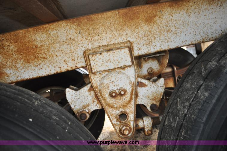 image for item G7306 1973 Timpte double hopper grain trailer