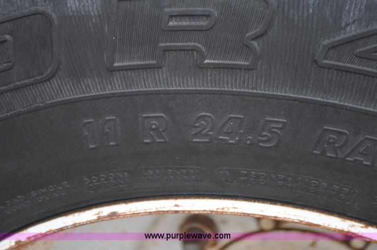 image for item G7306 1973 Timpte double hopper grain trailer