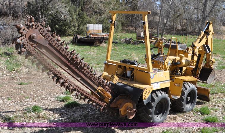 image for item G7325 1991 Vermeer V430A trencher