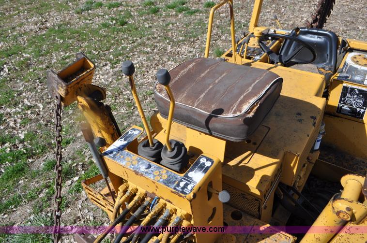 image for item G7325 1991 Vermeer V430A trencher