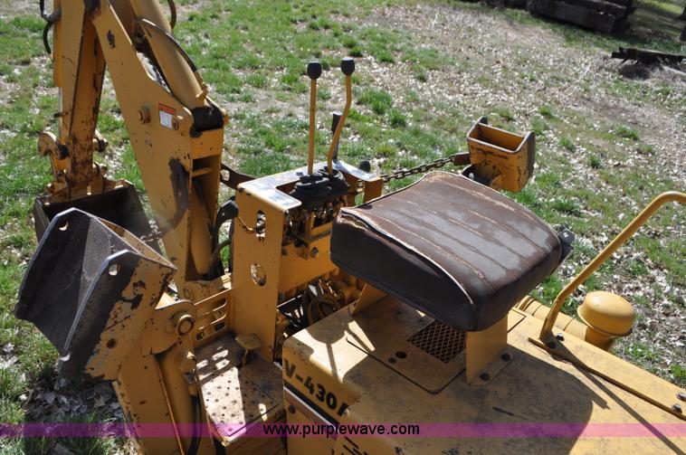 image for item G7325 1991 Vermeer V430A trencher