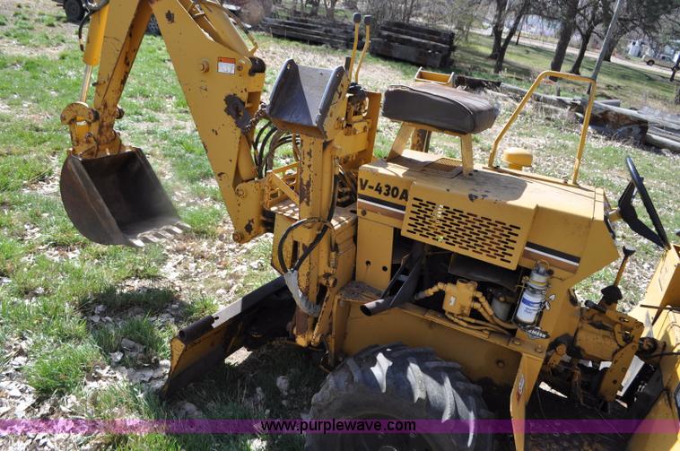 image for item G7325 1991 Vermeer V430A trencher