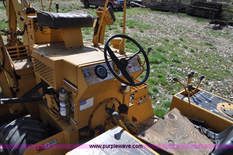 image for item G7325 1991 Vermeer V430A trencher