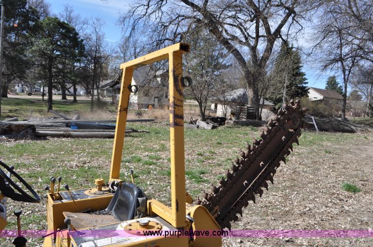 image for item G7325 1991 Vermeer V430A trencher