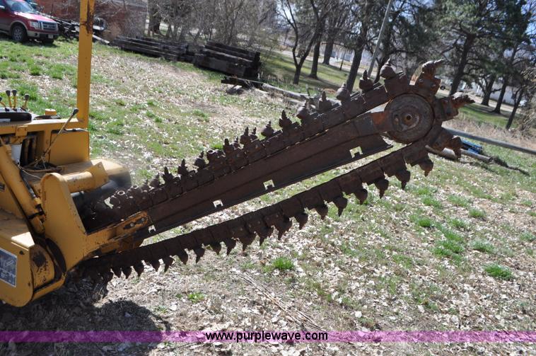 image for item G7325 1991 Vermeer V430A trencher