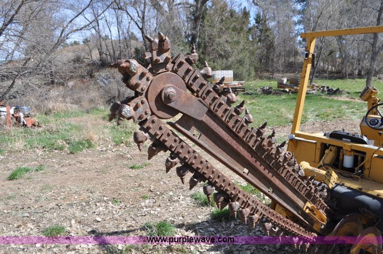 image for item G7325 1991 Vermeer V430A trencher