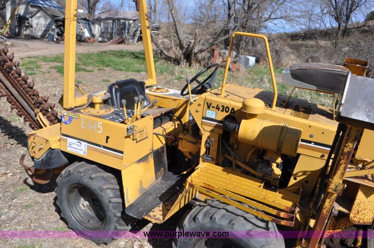 image for item G7325 1991 Vermeer V430A trencher