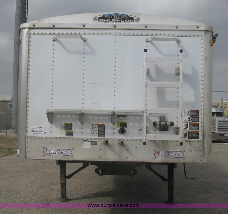 image for item J2833 2002 Wilson DWH-400 Pace Setter double hopper bottom grain trailer