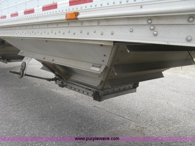 image for item J2833 2002 Wilson DWH-400 Pace Setter double hopper bottom grain trailer